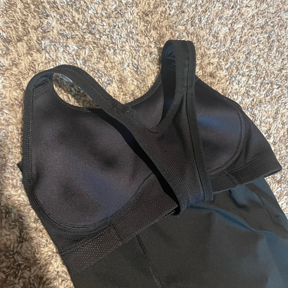 Nike Racerback Tank Top with Built-In Bra - Picture 4 of 4